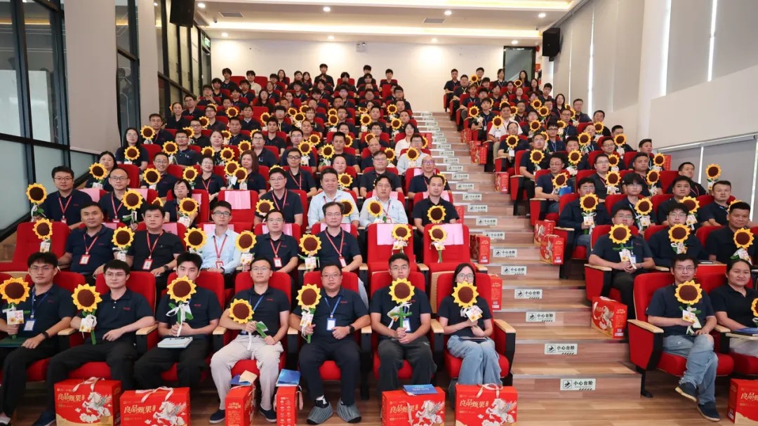 202609171101173767 2026年bifa必发集团科技老师节活动温暖回首